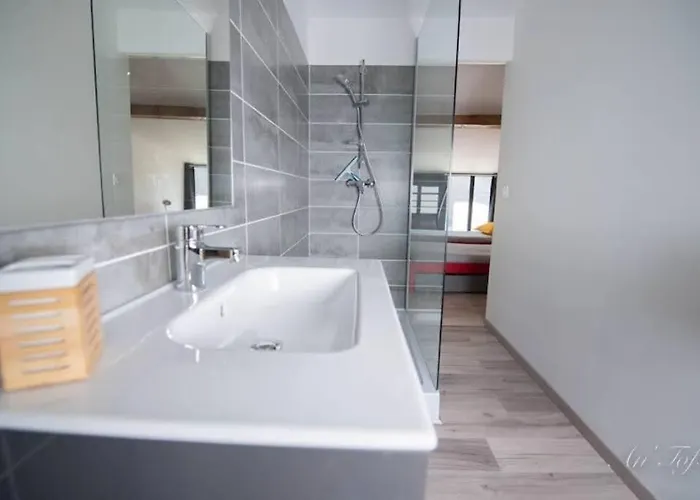 Le Gabin Moderne Loft بيت للعطل *